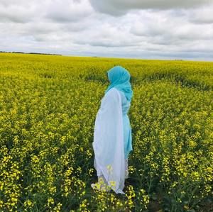 Meet your Posher, Fahima